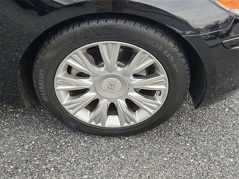 Used 2009 Hyundai Genesis 3.8 w/ Technology Pkg 4 image 8