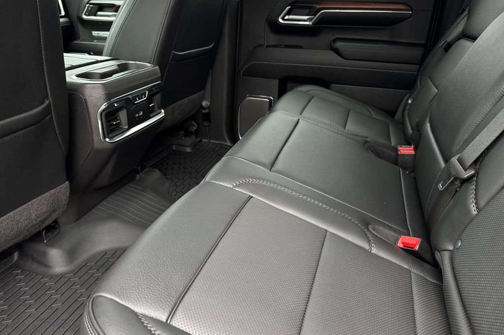 Used 2024 GMC Sierra 1500 Denali w/ Technology Package AWD/4WD image 13