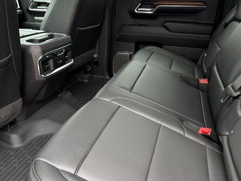 Used 2024 GMC Sierra 1500 Denali w/ Technology Package AWD/4WD image 13
