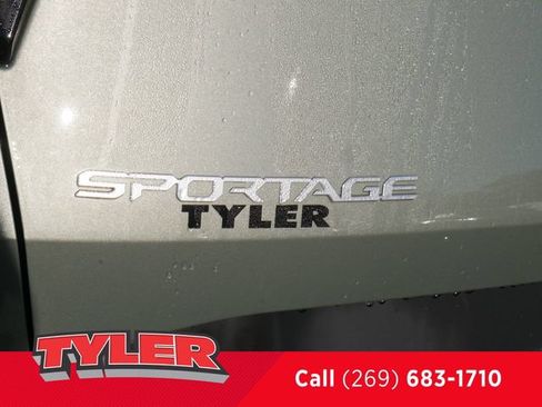 Used 2024 Kia Sportage X-Line w/ X-Line Premium Package AWD/4WD image 13