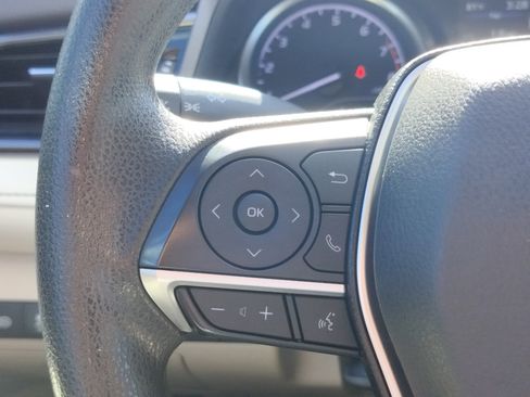 Used 2021 Toyota Camry LE image 20