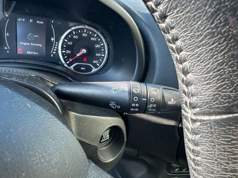 Used 2015 Jeep Renegade Latitude w/ Cold Weather Group AWD/4WD image 25
