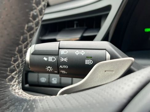 Used 2023 Lexus ES 350 F Sport w/ Accessory Package (Z2) FWD image 18