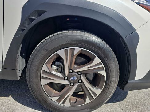 Used 2024 Subaru Crosstrek 2.0i Premium image 4