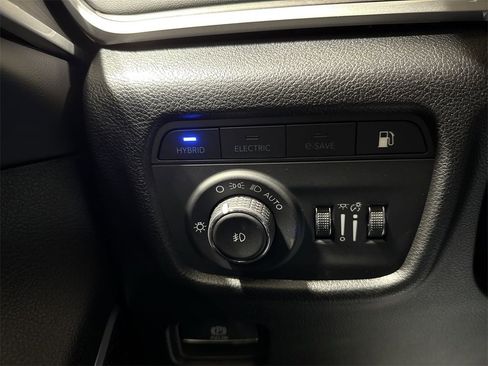 New 2025 Jeep Grand Cherokee Limited 4xe image 15