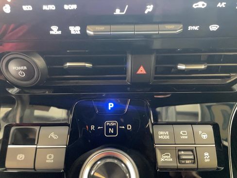 Used 2023 Toyota bZ4X AWD image 14