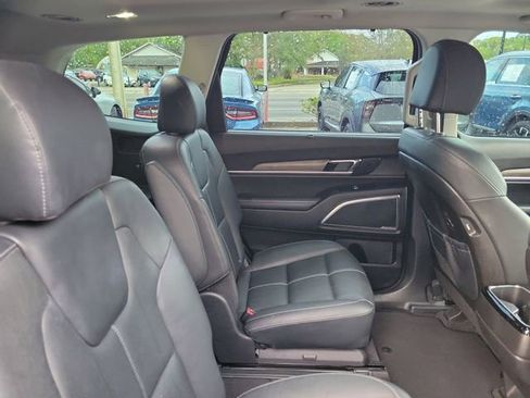 Used 2022 Kia Telluride SX w/ Towing Package image 34
