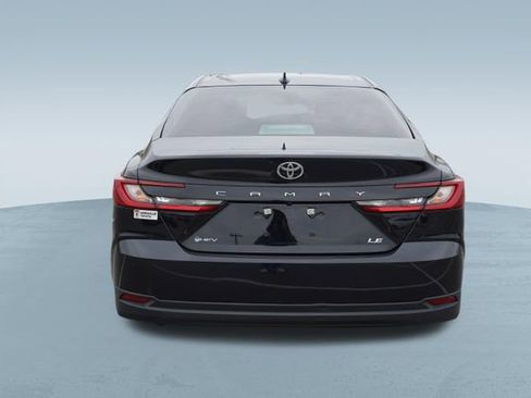 Used 2025 Toyota Camry LE image 8