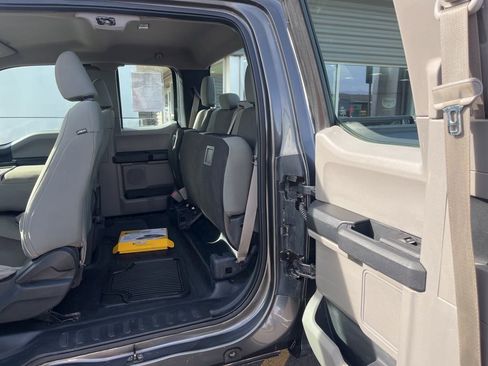Used 2015 Ford F150 XL w/ Equipment Group 101A Mid AWD/4WD image 21