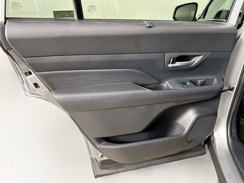 Used 2025 Toyota Grand Highlander AWD image 26