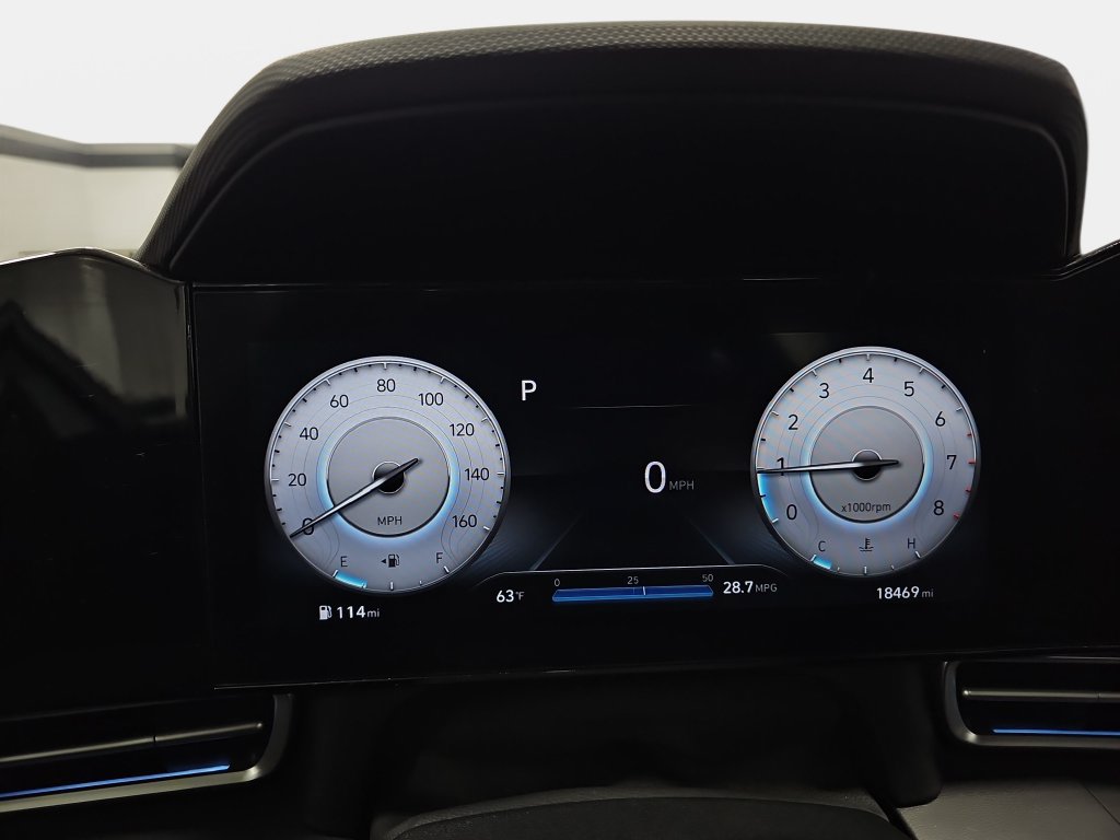 Used 2023 Hyundai Elantra Limited w/ Preferred Accessory Package FWD image 21