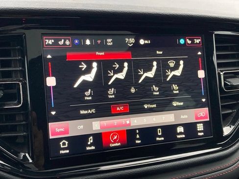 Used 2024 Dodge Durango GT RWD image 21