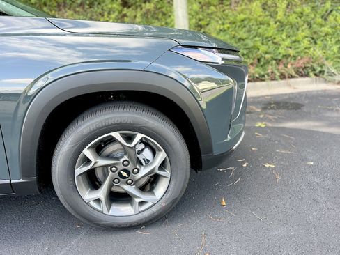 New 2025 Chevrolet Trax LT w/ Driver Confidence Package image 9