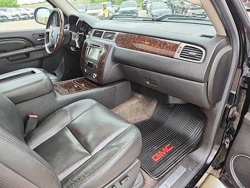 Used 2011 GMC Sierra 1500 Denali AWD/4WD image 39