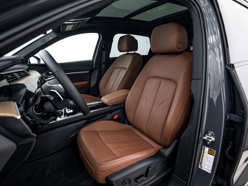 Certified 2024 Audi Q8 e-tron Premium Plus image 17