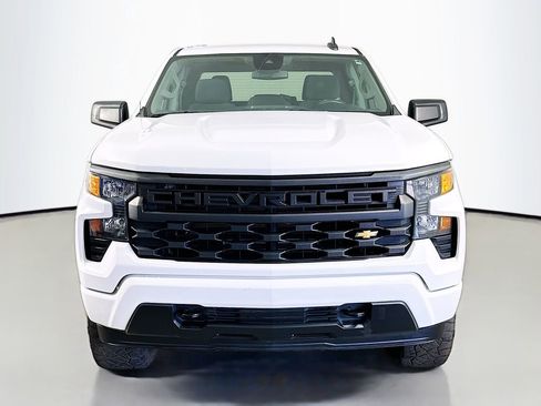 Used 2022 Chevrolet Silverado 1500 Custom RWD image 2