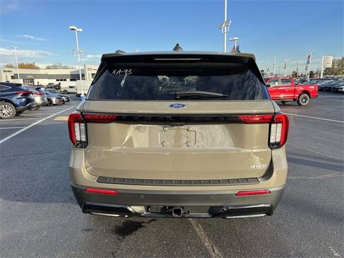 New 2026 Ford Explorer ST-Line w/ ST-Line Street Pack image 6