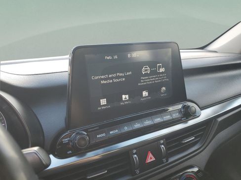 Certified 2019 Kia Forte S image 22