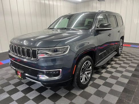Used 2024 Jeep Wagoneer Series II w/ Flexible Seating Group AWD/4WD image 9
