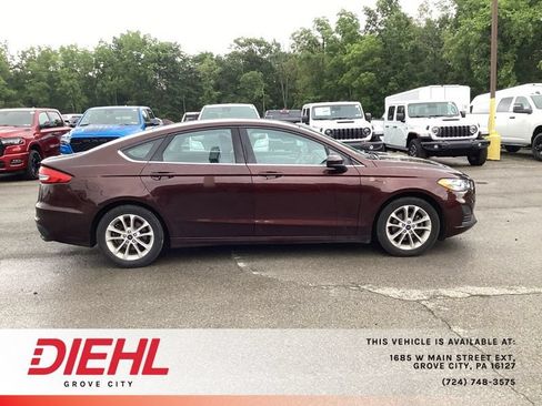 Used 2019 Ford Fusion SE FWD image 8