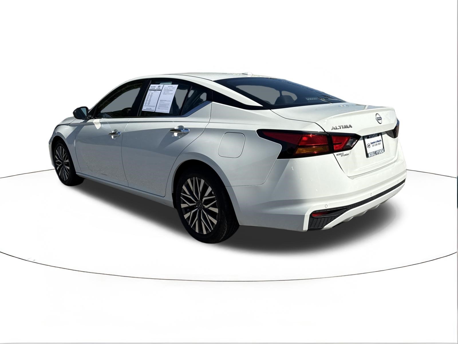 Used 2025 Nissan Altima 2.5 SV FWD image 5