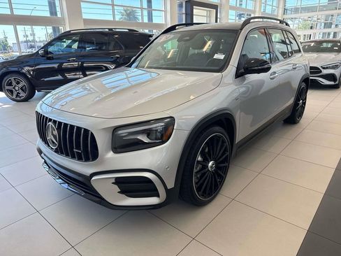 Used 2024 Mercedes-Benz GLB 35 AMG 4MATIC image 3