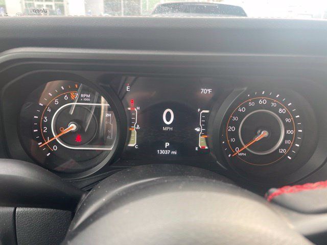 Used 2024 Jeep Gladiator Rubicon w/ Technology Group AWD/4WD image 9