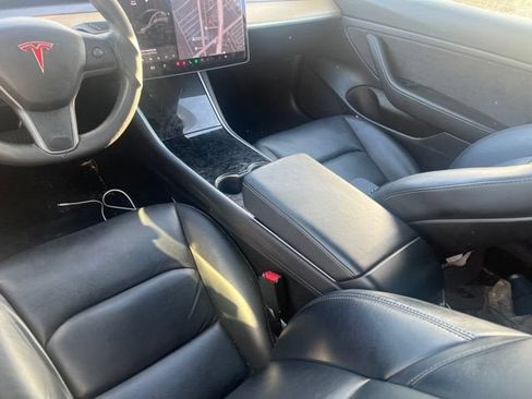 Used 2020 Tesla Model 3 Standard Range Plus RWD image 8