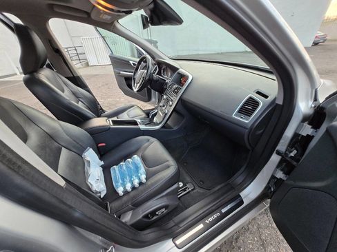 Used 2015 Volvo XC60 T5 Premier image 35