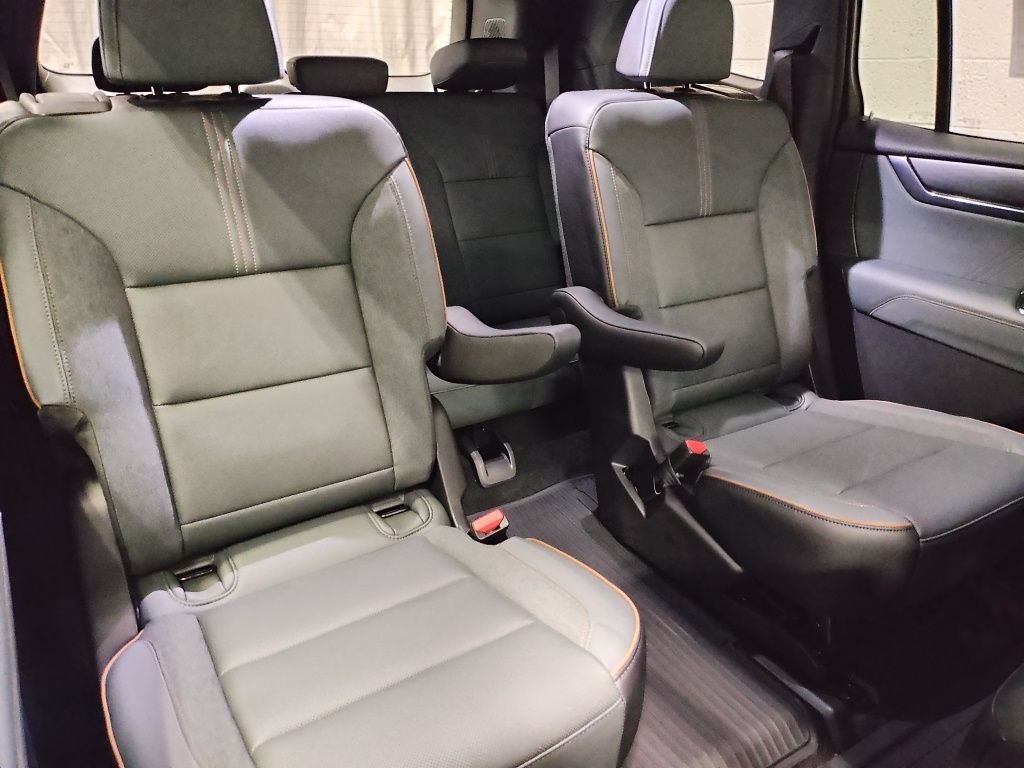 New 2026 GMC Acadia AT4 w/ LPO, Floor Liner Package AWD/4WD image 11