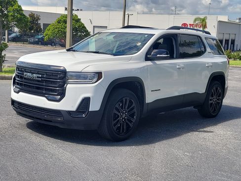 Used 2023 GMC Acadia SLE w/ Driver Convenience Package FWD image 3