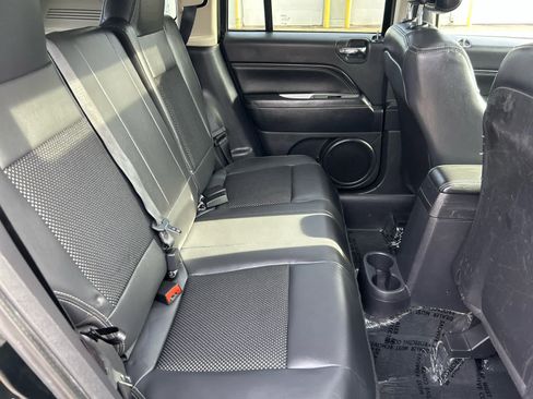 Used 2014 Jeep Compass Latitude w/ Sun/Sound Group image 14