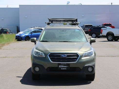 Used 2017 Subaru Outback 3.6R Touring AWD/4WD image 9