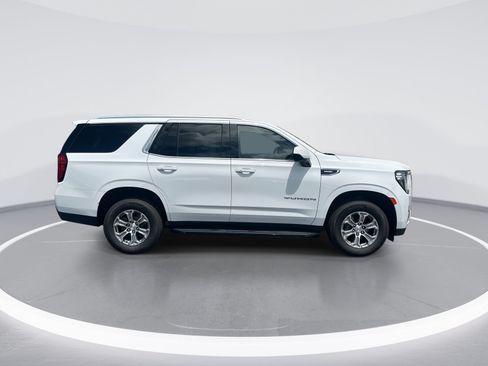Used 2023 GMC Yukon SLE RWD image 10