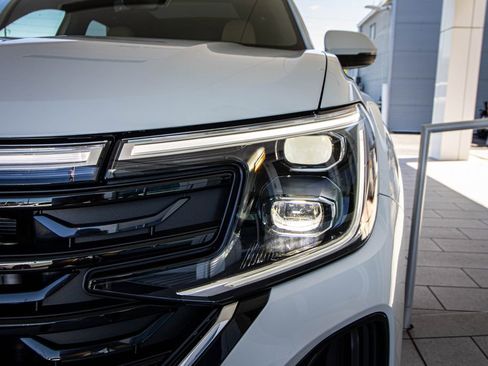 New 2026 Volkswagen Atlas Cross Sport SEL AWD/4WD image 7