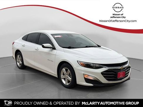 Used 2020 Chevrolet Malibu LS w/ Driver Confidence Package II FWD image 1