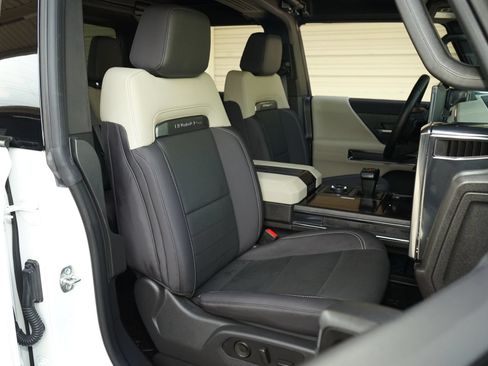 Used 2026 GMC Hummer EV 4x4 Crew Cab w/ LPO, Dark Essentials Package image 3