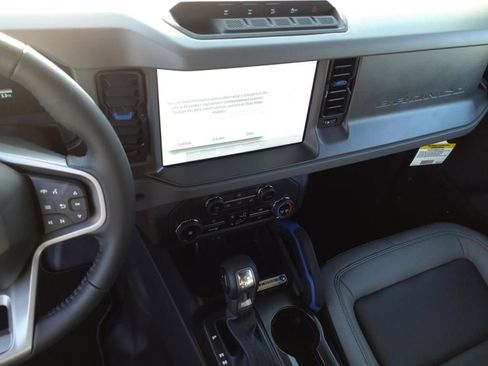 New 2024 Ford Bronco Black Diamond image 17