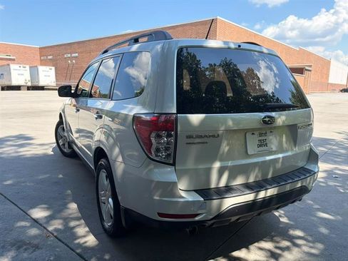 Used 2010 Subaru Forester 2.5X Premium w/ Popular Equipment Group 1A AWD/4WD image 4