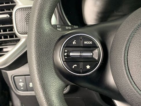 Used 2023 Kia Soul LX w/ Option Group 015 FWD image 18