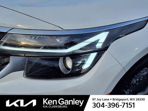 Used 2025 Kia Seltos S image 9