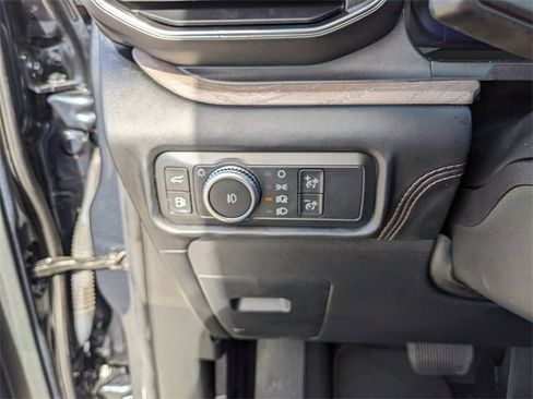 Certified 2023 Ford Explorer Platinum w/ Technology Package image 32