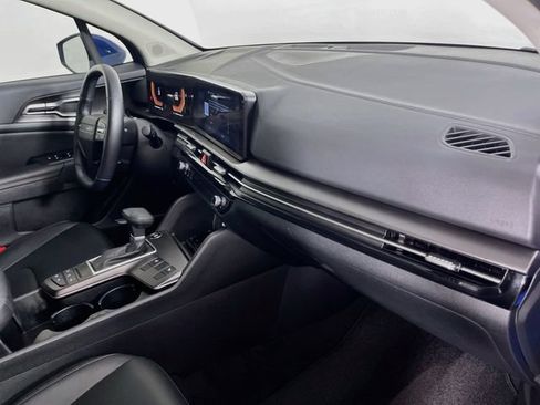 Used 2026 Kia Sportage EX w/ EX Panorama Roof Package FWD image 32
