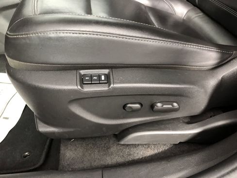 Used 2020 Buick Encore Essence image 12