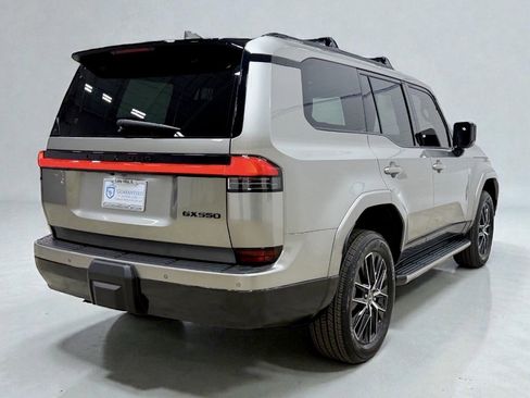 Used 2026 Lexus GX 550 image 12