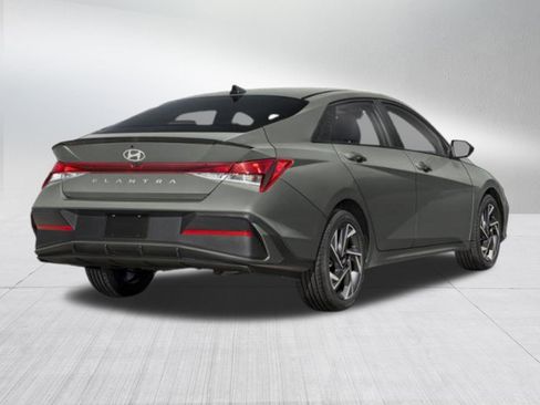 New 2026 Hyundai Elantra Sport image 3