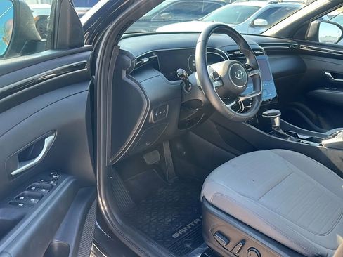 Used 2023 Hyundai Santa Cruz SEL Premium image 9