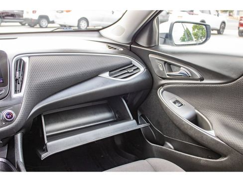 Used 2023 Chevrolet Malibu LT FWD image 51