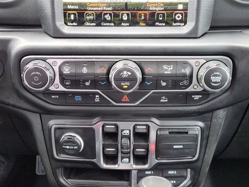 Used 2023 Jeep Wrangler Unlimited Sahara w/ Cold Weather Group AWD/4WD image 19