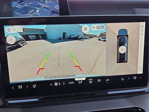 New 2026 Ford Expedition Active image 18